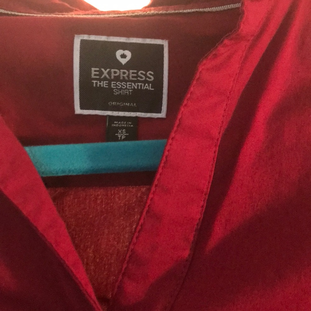 Express Essentials shirt - Picture 2 of 2